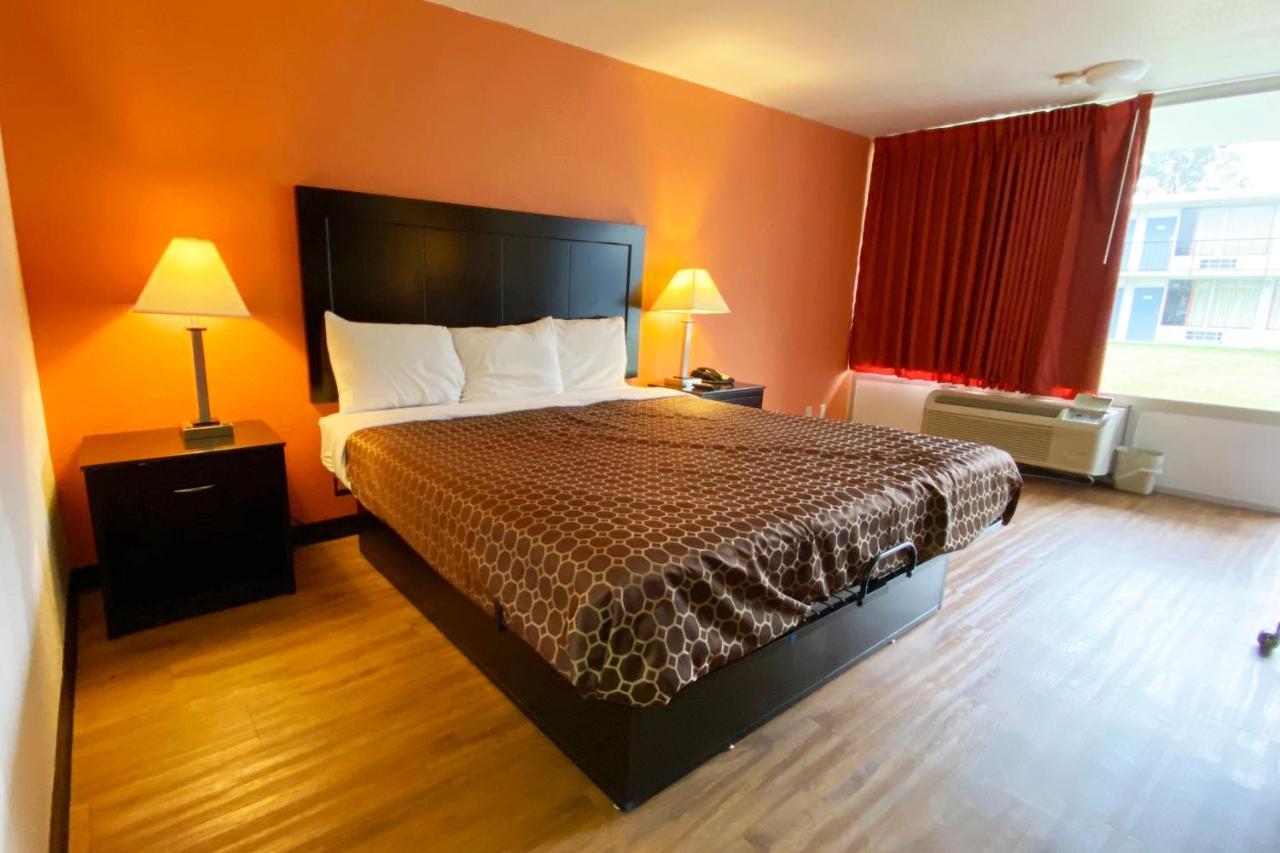 Landmark Hotel Leesville Buitenkant foto