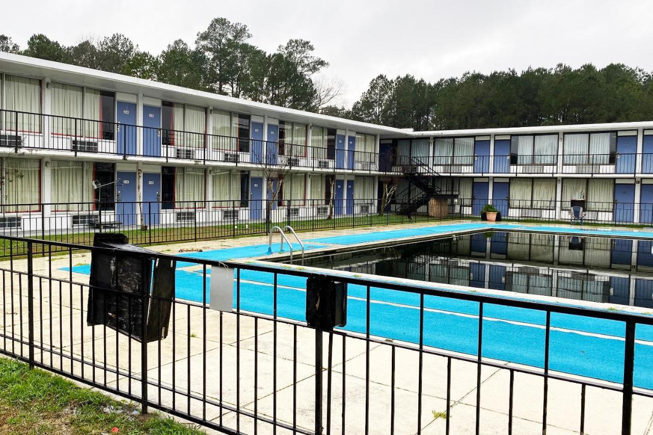 Landmark Hotel Leesville Buitenkant foto